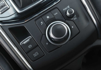 Подержанный автомобиль Mazda CX-5 2017 года (17 фото)