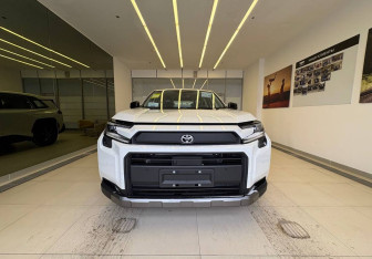 Новый Toyota RAV4 2025 (2 фото)