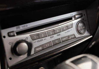 Подержанный автомобиль Mitsubishi Pajero Sport 2011 года (15 фото)