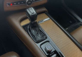 Подержанный автомобиль Volvo XC90 2017 года (14 фото)