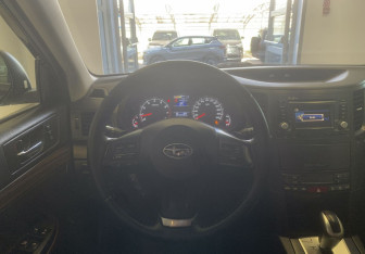 Подержанный автомобиль Subaru Outback Wagon 2014 года (10 фото)