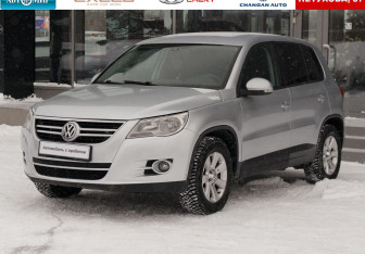 Подержанный автомобиль Volkswagen Tiguan 2009 года (1 фото)