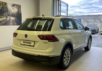 Подержанный автомобиль Volkswagen Tiguan 2021 года (4 фото)