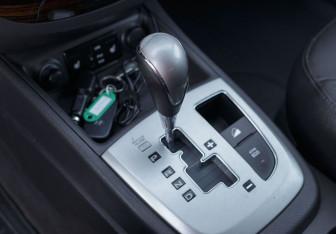 Подержанный автомобиль Hyundai Santa Fe 2011 года (14 фото)