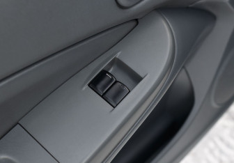 Подержанный автомобиль Nissan Almera Sedan 2006 года (15 фото)