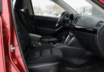 Подержанный автомобиль Mazda CX-5 2013 года (21 фото)