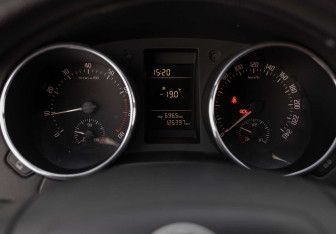 Подержанный автомобиль Skoda Yeti 2012 года (12 фото)