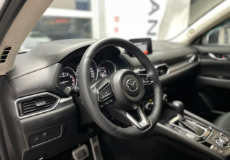 Подержанный автомобиль Mazda CX-5 2017 года (8 фото)