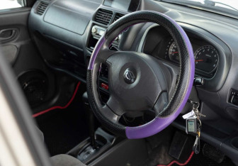 Подержанный автомобиль Suzuki Swift Hatchback 2004 года (11 фото)