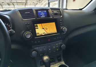 Подержанный автомобиль Toyota Highlander 2013 года (12 фото)