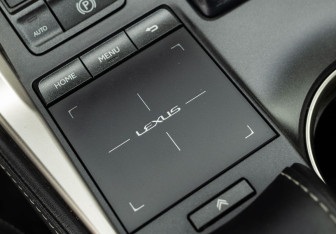 Подержанный автомобиль Lexus NX 2018 года (19 фото)