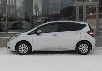 Подержанный автомобиль Nissan Note 2020 года (8 фото)