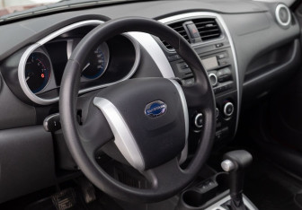 Подержанный автомобиль Datsun mi-DO 2017 года (11 фото)