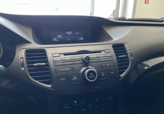 Подержанный автомобиль Honda Accord Sedan 2008 года (13 фото)