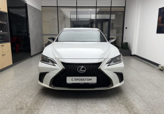 Подержанный автомобиль Lexus ES 2021 года (2 фото)