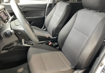 Подержанный автомобиль Hyundai Solaris Sedan 2018 года (8 фото)