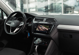 Подержанный автомобиль Volkswagen Tiguan 2021 года (10 фото)