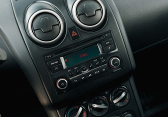 Подержанный автомобиль Nissan Qashqai 2013 года (14 фото)