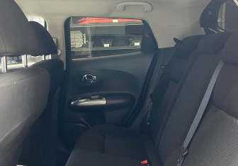 Подержанный автомобиль Nissan Juke 2012 года (12 фото)
