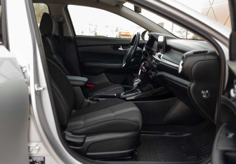 Подержанный автомобиль Kia Cerato Sedan 2021 года (20 фото)