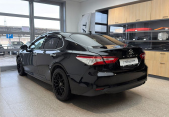 Подержанный автомобиль Toyota Camry Sedan 2018 года (7 фото)