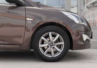 Подержанный автомобиль Hyundai Solaris Sedan 2015 года (9 фото)