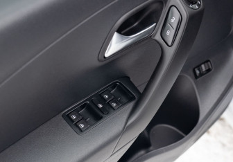 Подержанный автомобиль Volkswagen Polo Sedan 2018 года (17 фото)