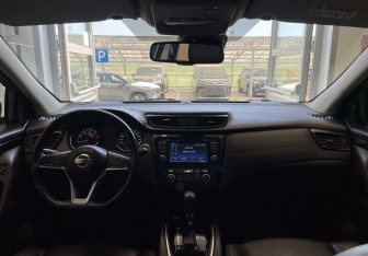 Подержанный автомобиль Nissan Qashqai 2020 года (10 фото)