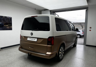 Подержанный автомобиль Volkswagen Multivan 2021 года (4 фото)