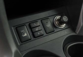 Подержанный автомобиль Toyota RAV4 2008 года (17 фото)