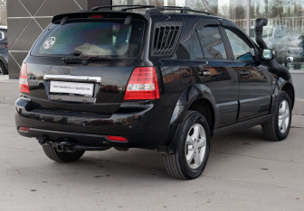 Подержанный автомобиль Kia Sorento 2007 года (5 фото)