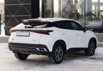 Подержанный автомобиль Omoda C5 2024 года (5 фото)