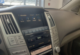 Подержанный автомобиль Lexus RX 2008 года (11 фото)