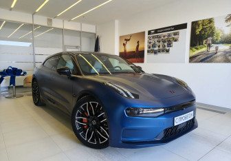 Подержанный автомобиль Zeekr 001 2023 года (3 фото)