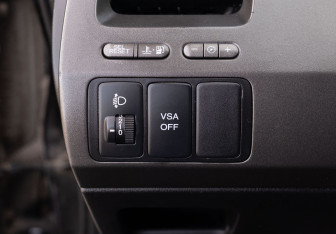 Подержанный автомобиль Honda Civic Sedan 2009 года (18 фото)