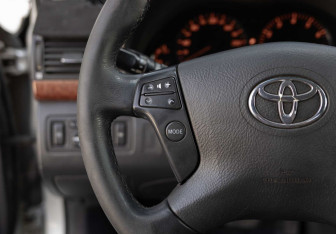 Подержанный автомобиль Toyota Avensis Sedan 2007 года (12 фото)