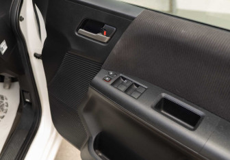 Подержанный автомобиль Honda Freed 2012 года (16 фото)