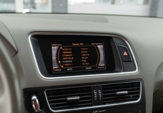 Подержанный автомобиль Audi Q5 2011 года (14 фото)