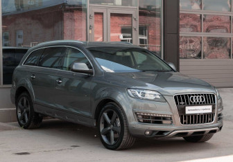 Подержанный автомобиль Audi Q7 2014 года (3 фото)