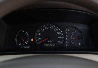 Подержанный автомобиль Toyota Corolla Sedan 2002 года (12 фото)