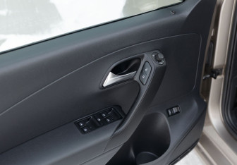 Подержанный автомобиль Volkswagen Polo Sedan 2019 года (16 фото)