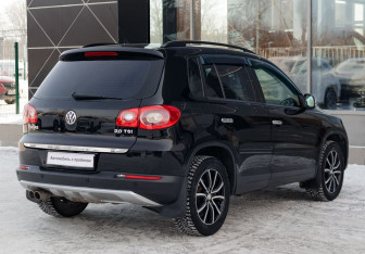 Подержанный автомобиль Volkswagen Tiguan 2009 года (5 фото)