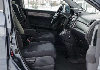 Подержанный автомобиль Honda CR-V 2008 года (19 фото)