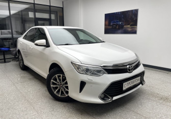 Подержанный автомобиль Toyota Camry Sedan 2015 года (4 фото)