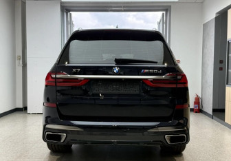 Подержанный автомобиль BMW X7 2019 года (8 фото)