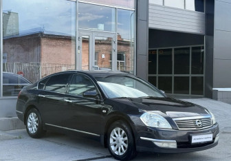Подержанный автомобиль Nissan Teana 2006 года (3 фото)