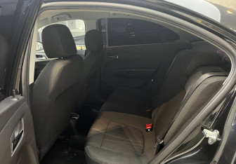 Подержанный автомобиль Chevrolet Aveo Sedan 2014 года (14 фото)