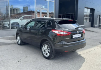 Подержанный автомобиль Nissan Qashqai 2014 года (7 фото)