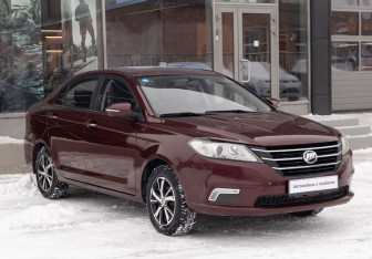 Подержанный автомобиль Lifan Solano 2017 года (3 фото)