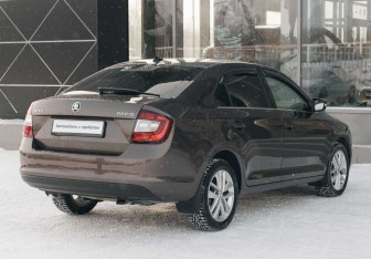 Подержанный автомобиль Skoda Rapid Liftback 2018 года (5 фото)